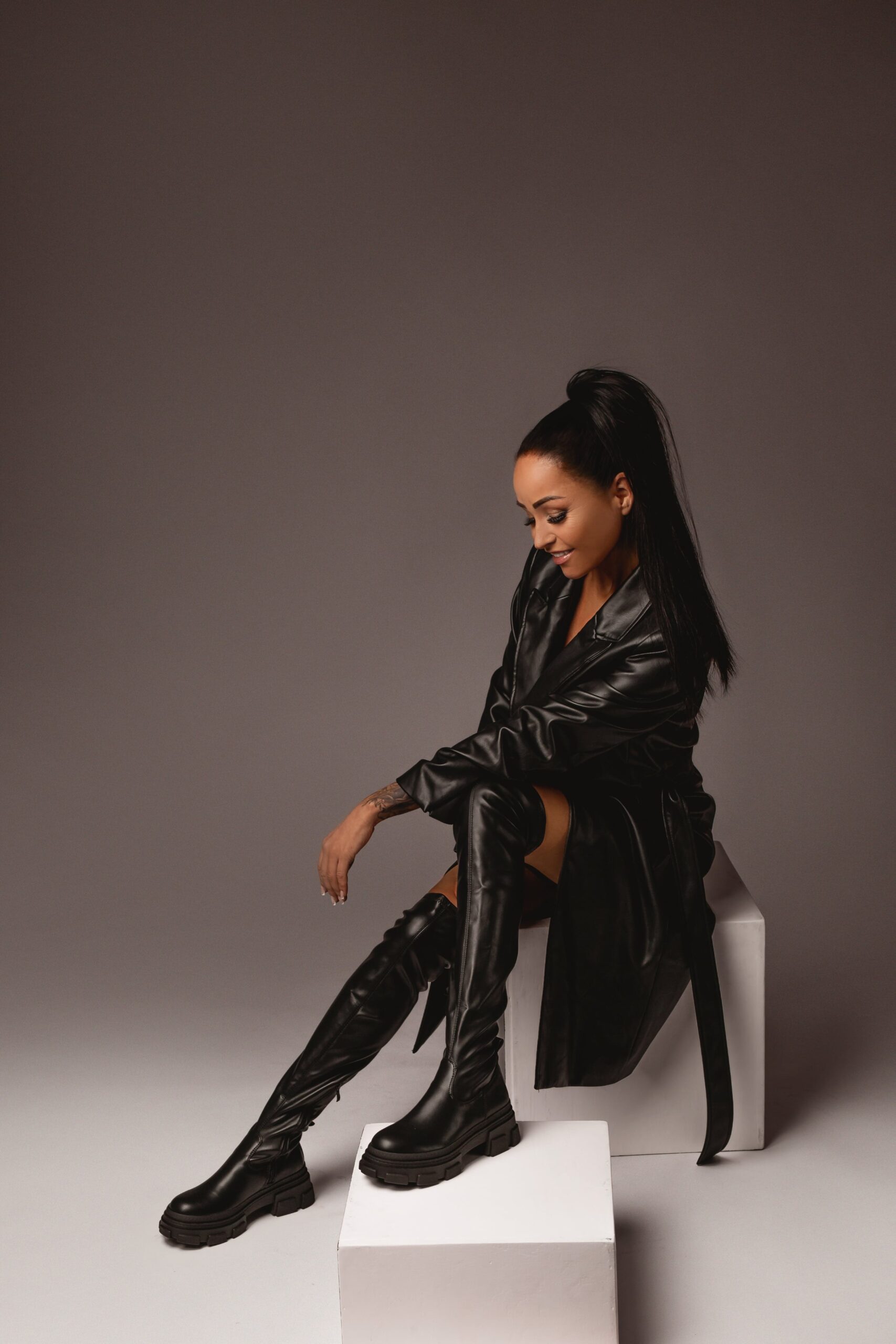 anni mustas anni mustas